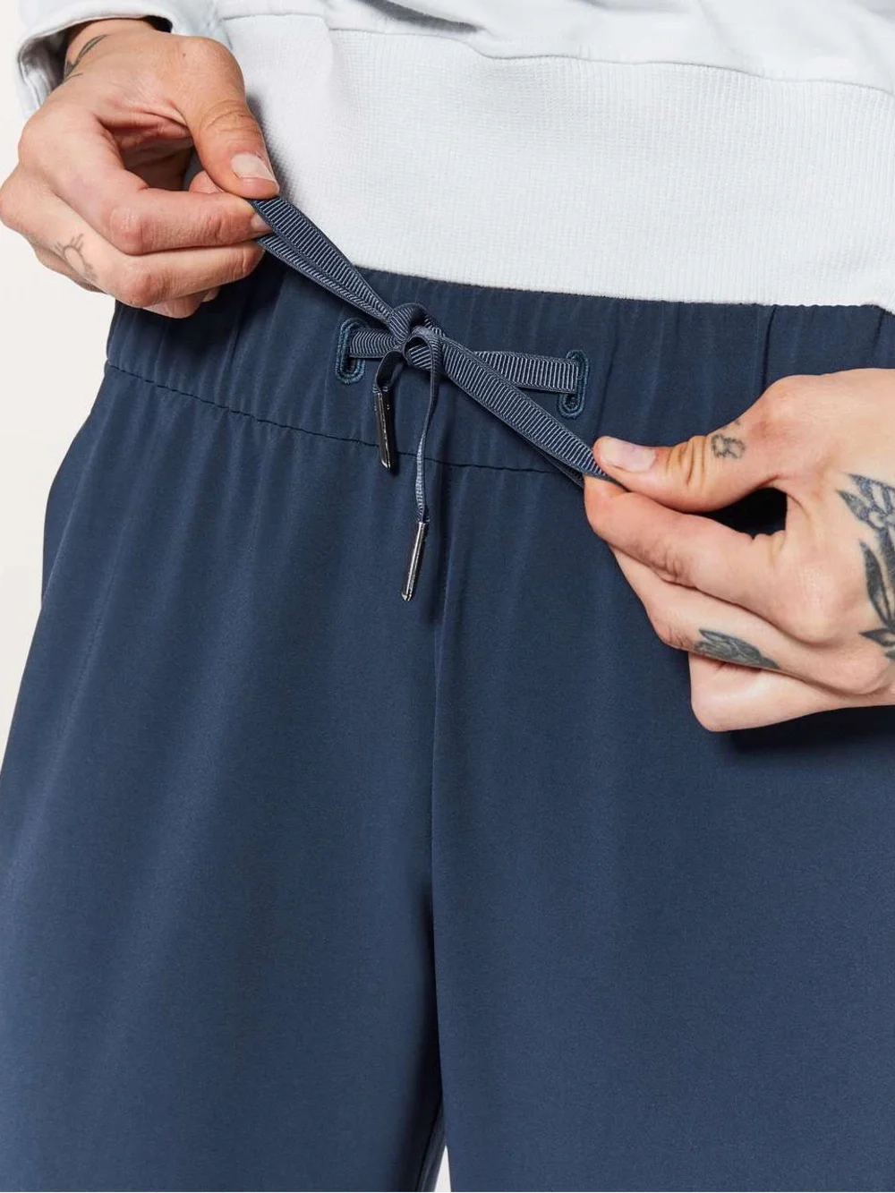 Lululemon Athletica On The Fly Navy Pants Size 4